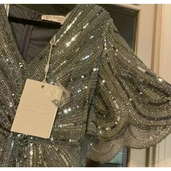 MAC DUGGAL DRESS SIZE 2 SEQUIN V NECK CAPE WIDE SLEEVE COLUMN GOWN $698 FORMAL - Picture 7 of 12